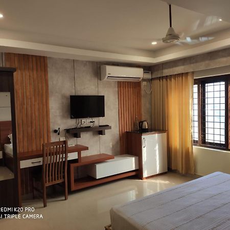 Hotel Sree Gokulam Apartments Guruvāyūr Eksteriør billede