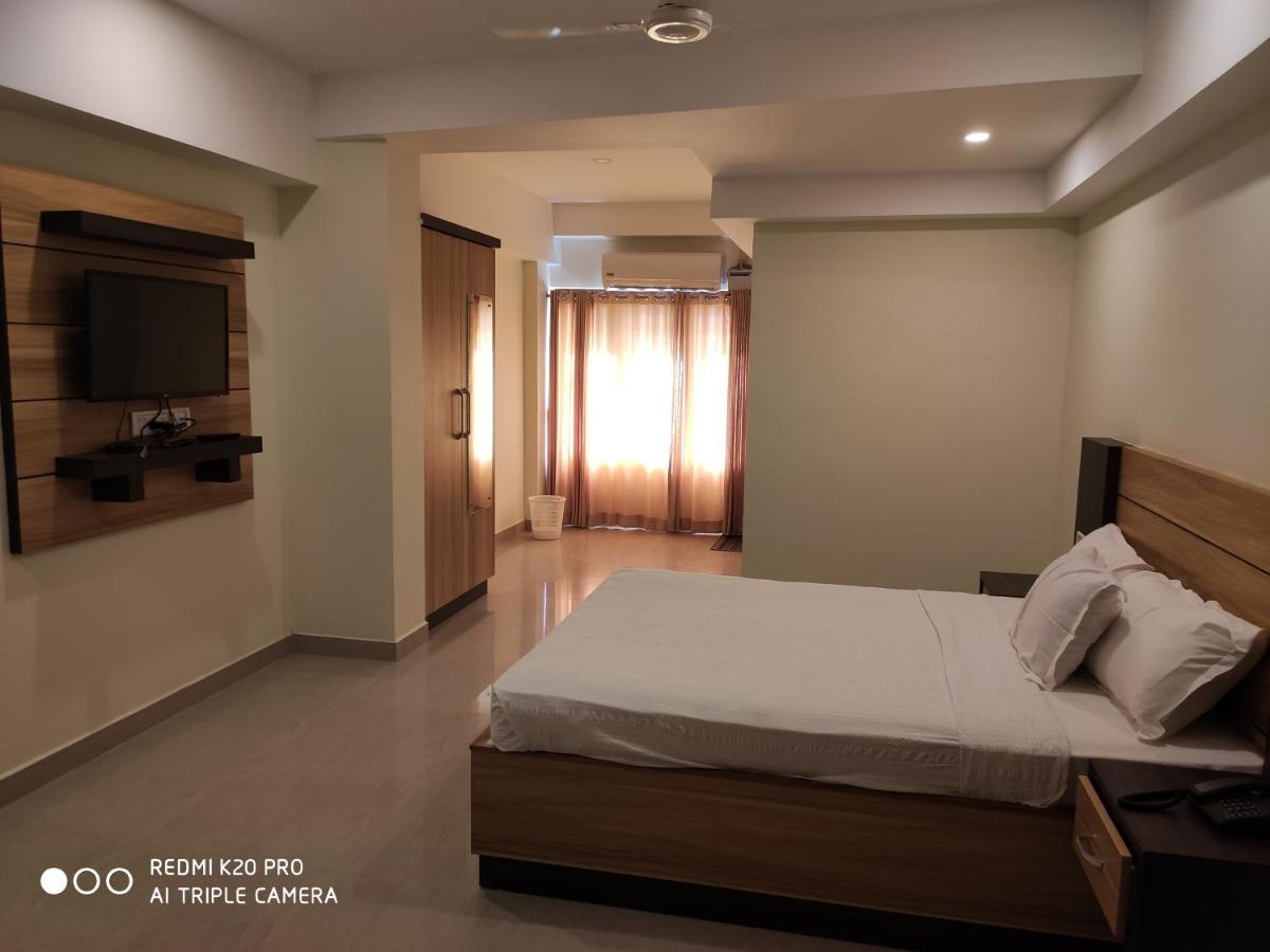 Hotel Sree Gokulam Apartments Guruvāyūr Eksteriør billede