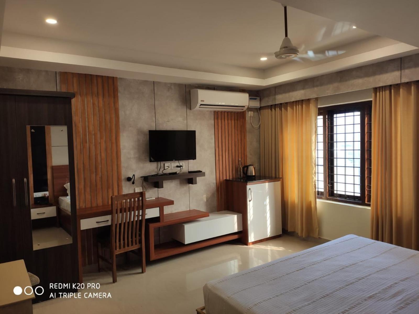 Hotel Sree Gokulam Apartments Guruvāyūr Eksteriør billede